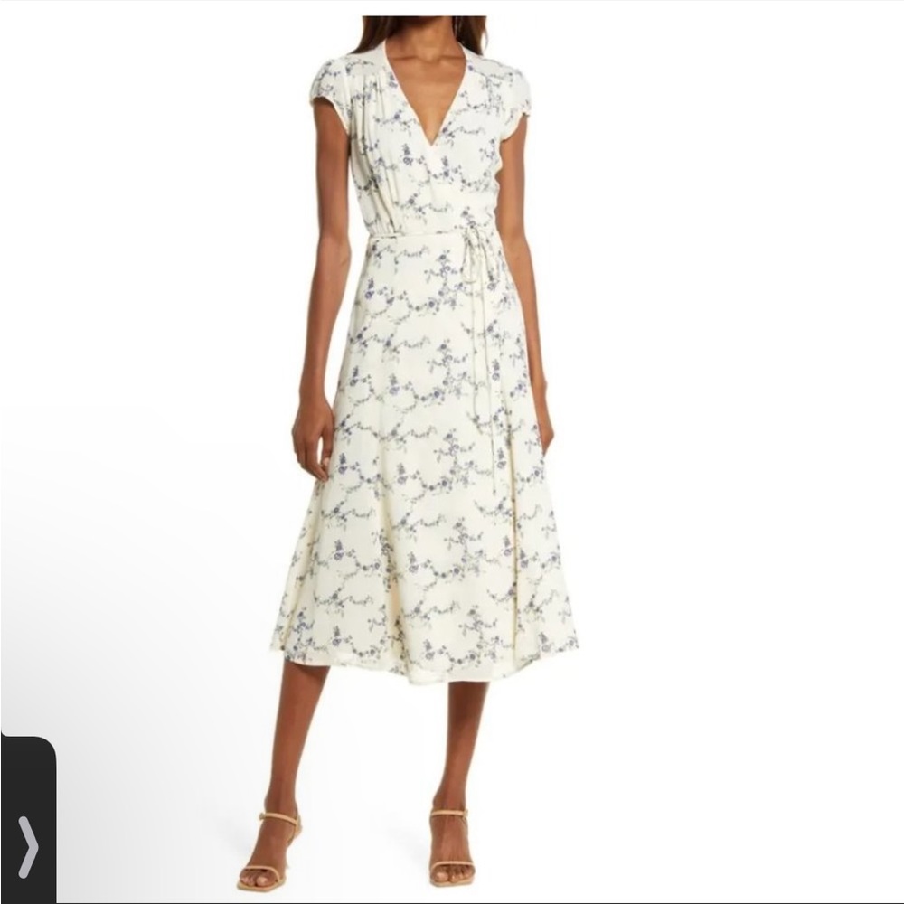 Reformation Carina Midi Wrap Dress in Emmaline
Floral Print